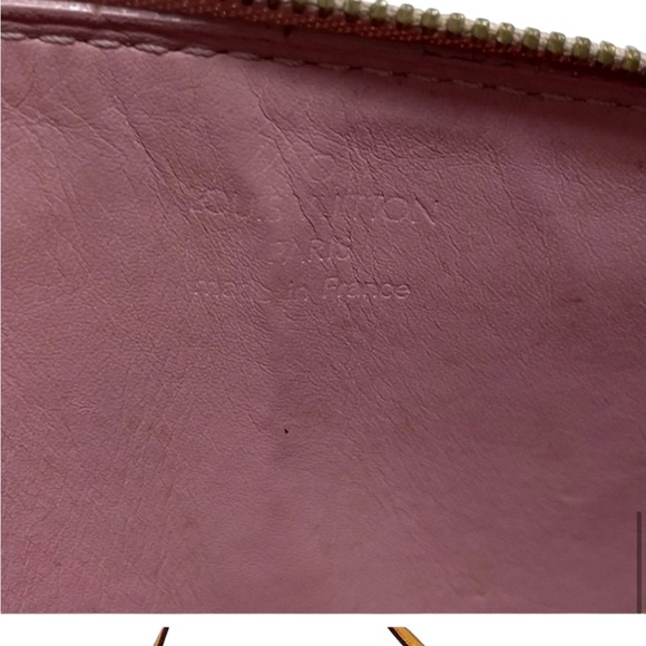 * SOLD * Authentic 💎 Louis Vuitton Yellow Vernis Monogram Leather Hand bag - Picture 10 of 11